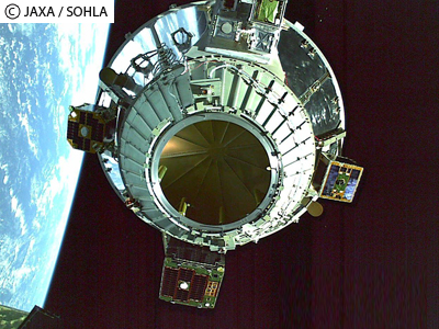 「いぶき」搭載カメラによる衛星分離の様子
